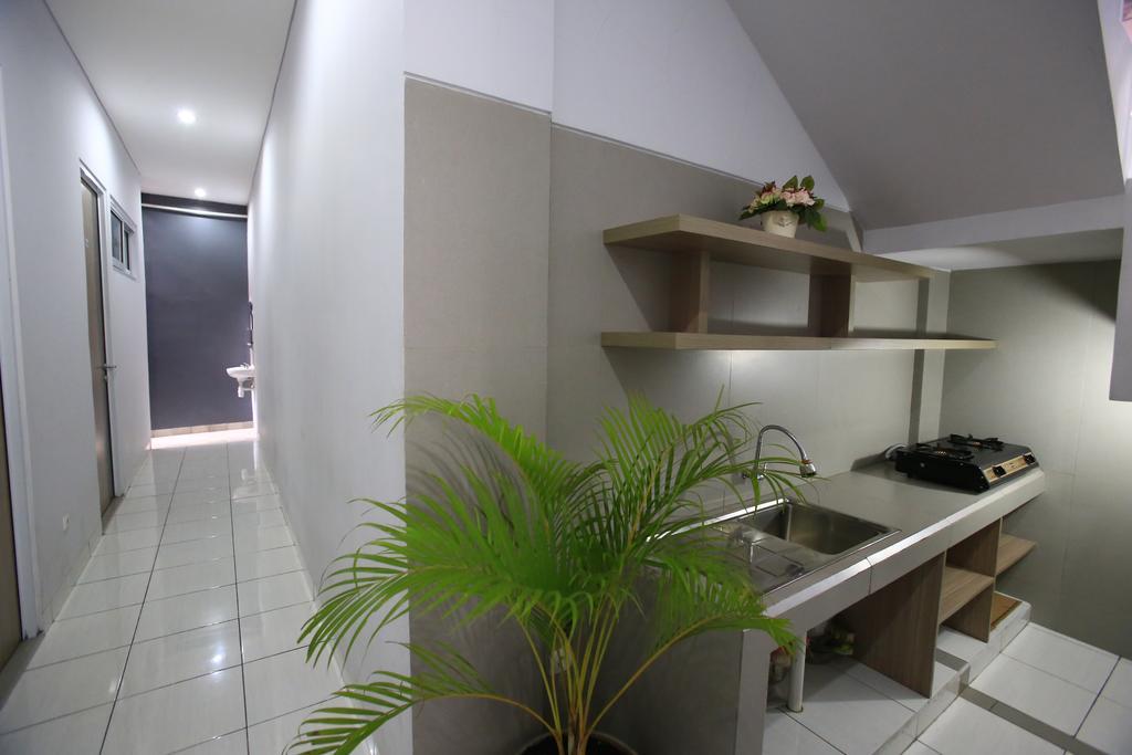 Reddoorz @ Karet Pedurenan 2 Jakarta Luaran gambar