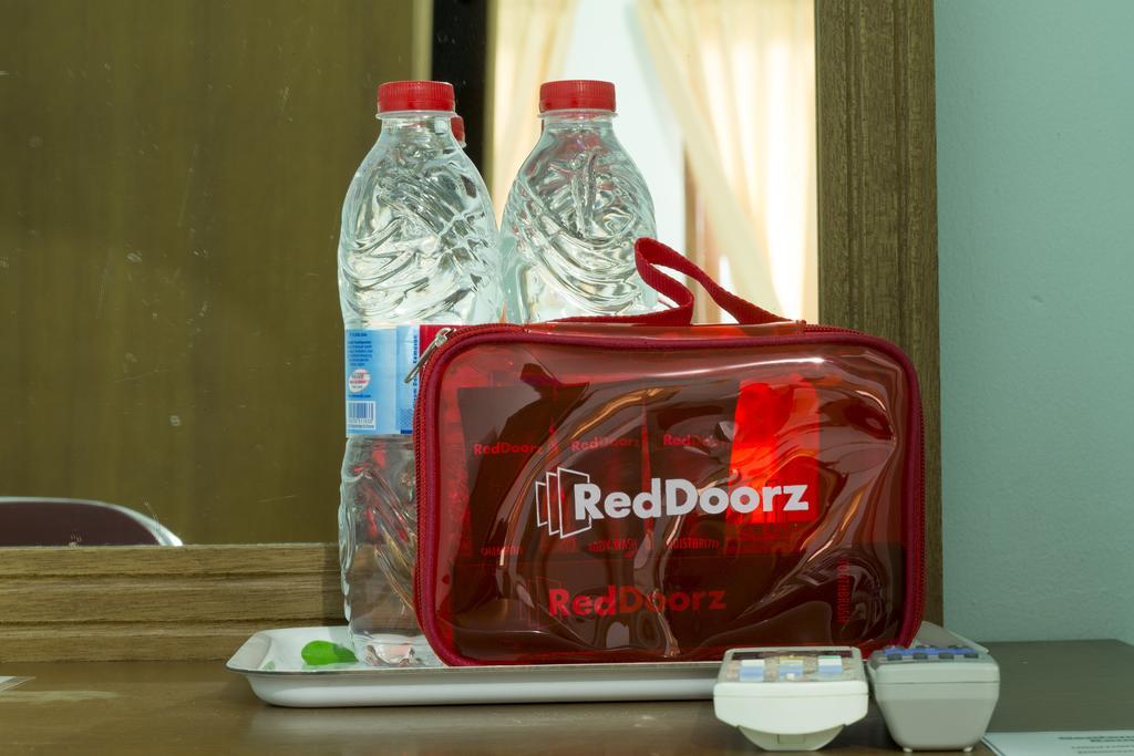 Reddoorz @ Karet Pedurenan 2 Jakarta Luaran gambar